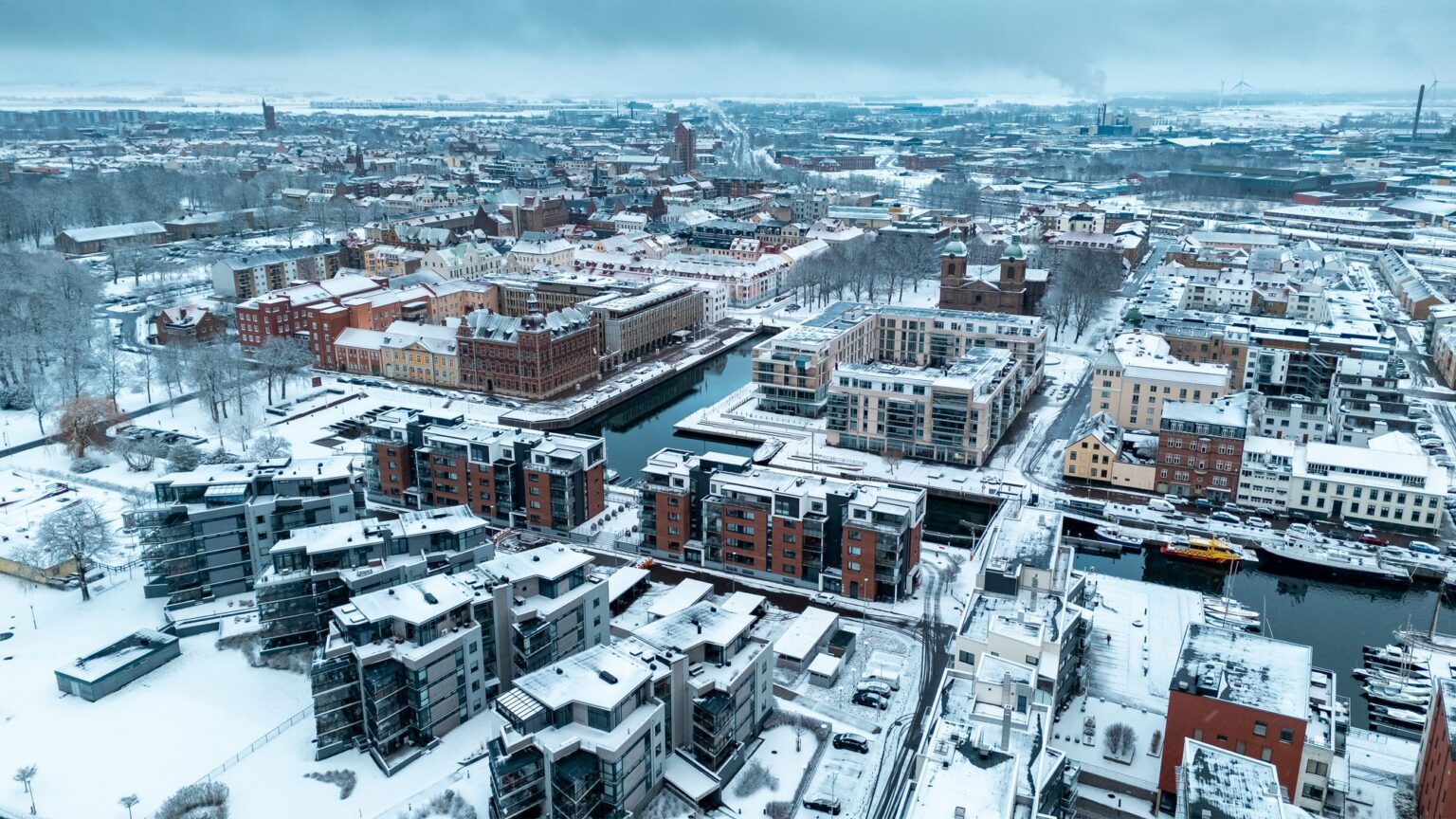 Snötäckt Landskrona från ovan